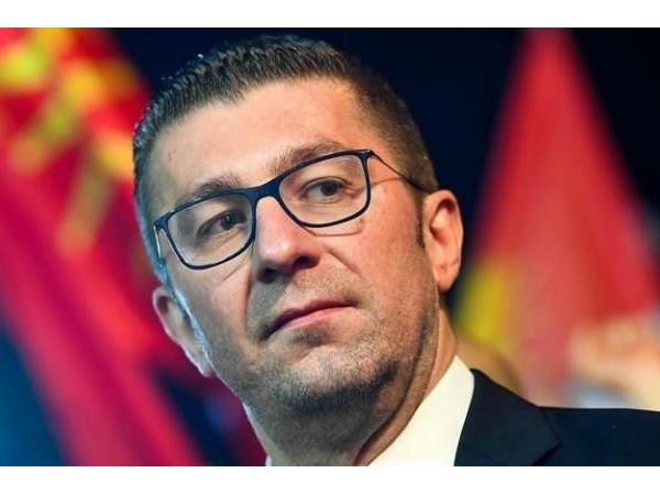 Мицкоски хвърли бялата кърпа за конституцията на РСМ и заяви, че...