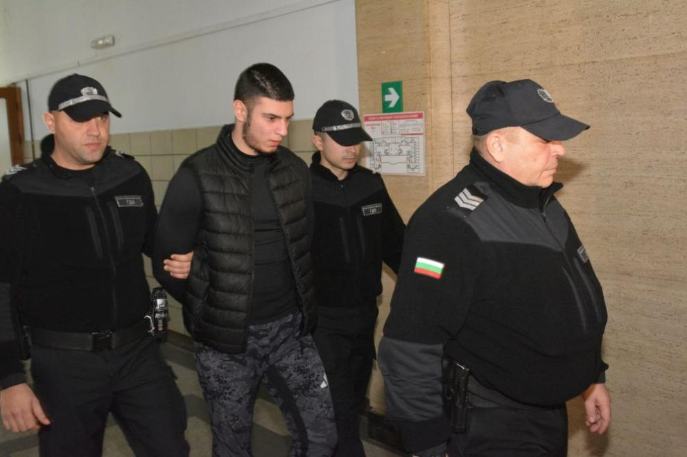 Страшилището от Русе Джан Махмуд го загази здраво 