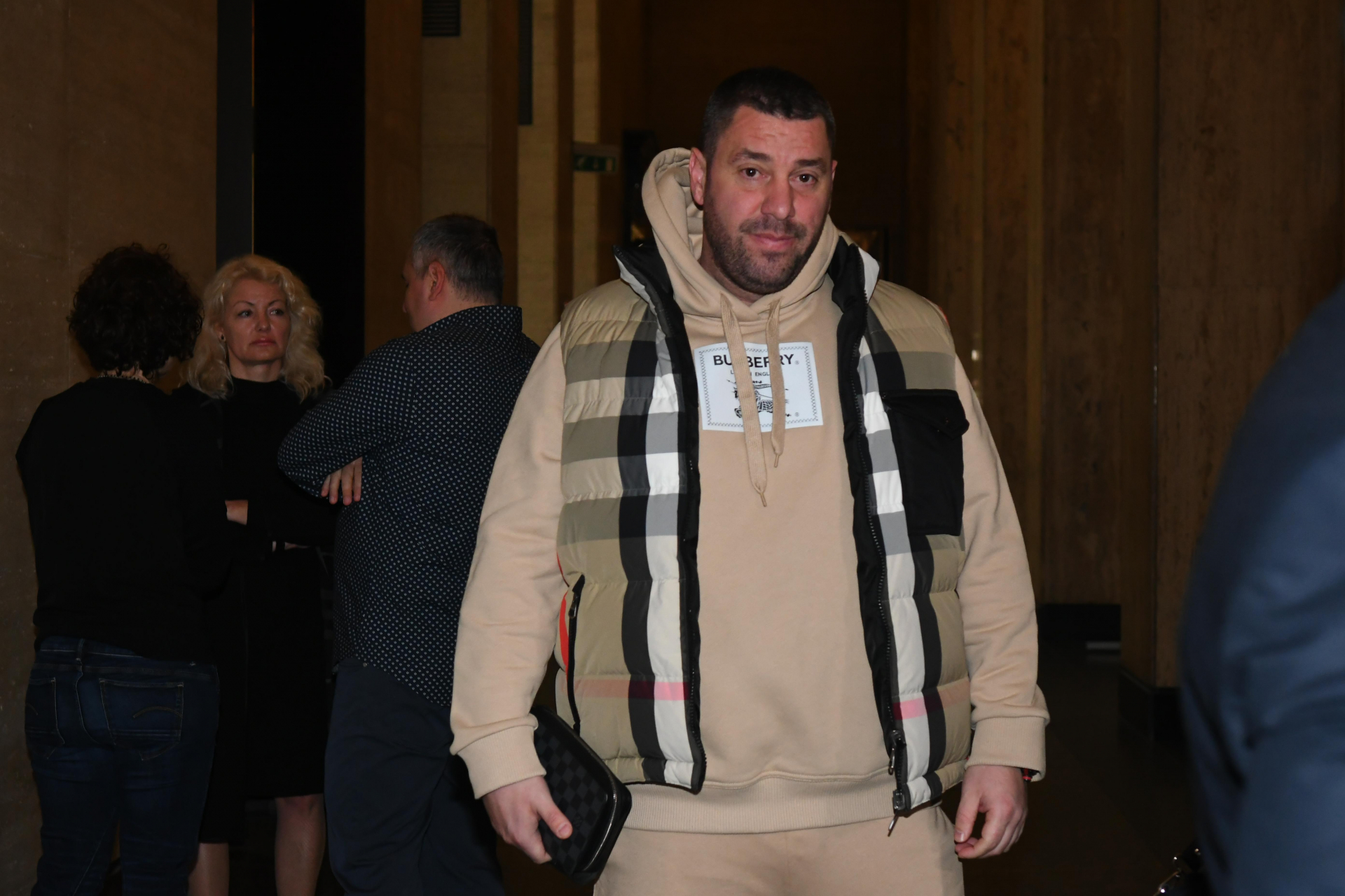 Миро Дзвера опрял пистолет в главата на Мария преди сватбата, тя шашна съда с показания СНИМКИ