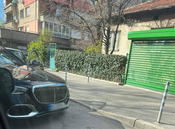 Мутрите се завръщат! Софийски бабаит с Майбах към жена: Оставаш без зъби