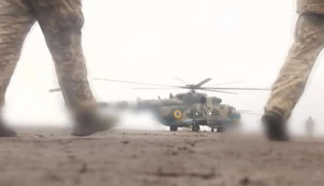 ВИДЕО от войната: Първи кадри от секретна база на украинските хеликоптери