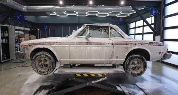 За първи път от 38 г. насам измиха този много интересен Fiat, резултатът е поразителен ВИДЕО