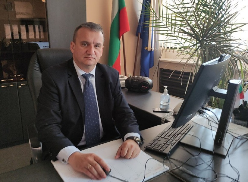 Служебният областен управител на Сливен е агитирал за „Левицата“ на изборите 