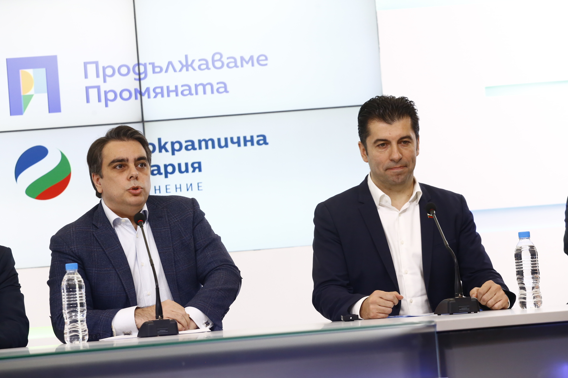 Прокуратурата погна Кирил и Асен за държавна измяна