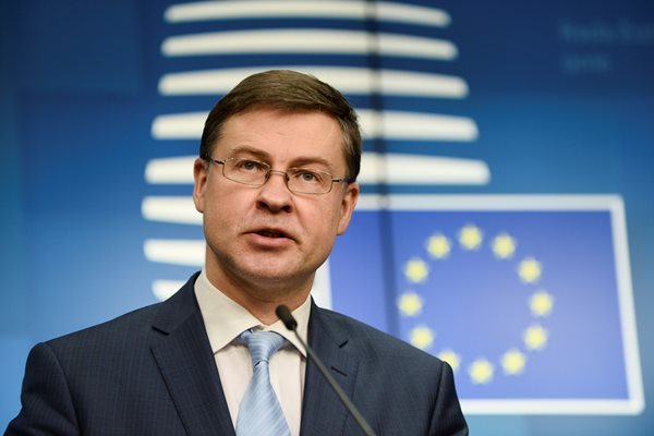 Зам.-шефът на ЕК ни попари за еврозоната, най-рано ще влезете през... ВИДЕО