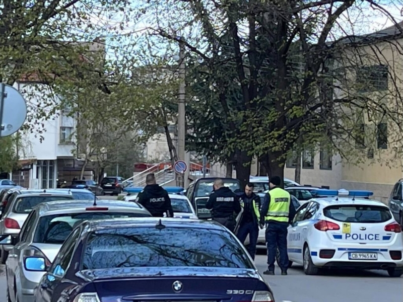 Жестока гонка с две патрулки във Враца, такова чудо не се е случвало отдавна СНИМКИ