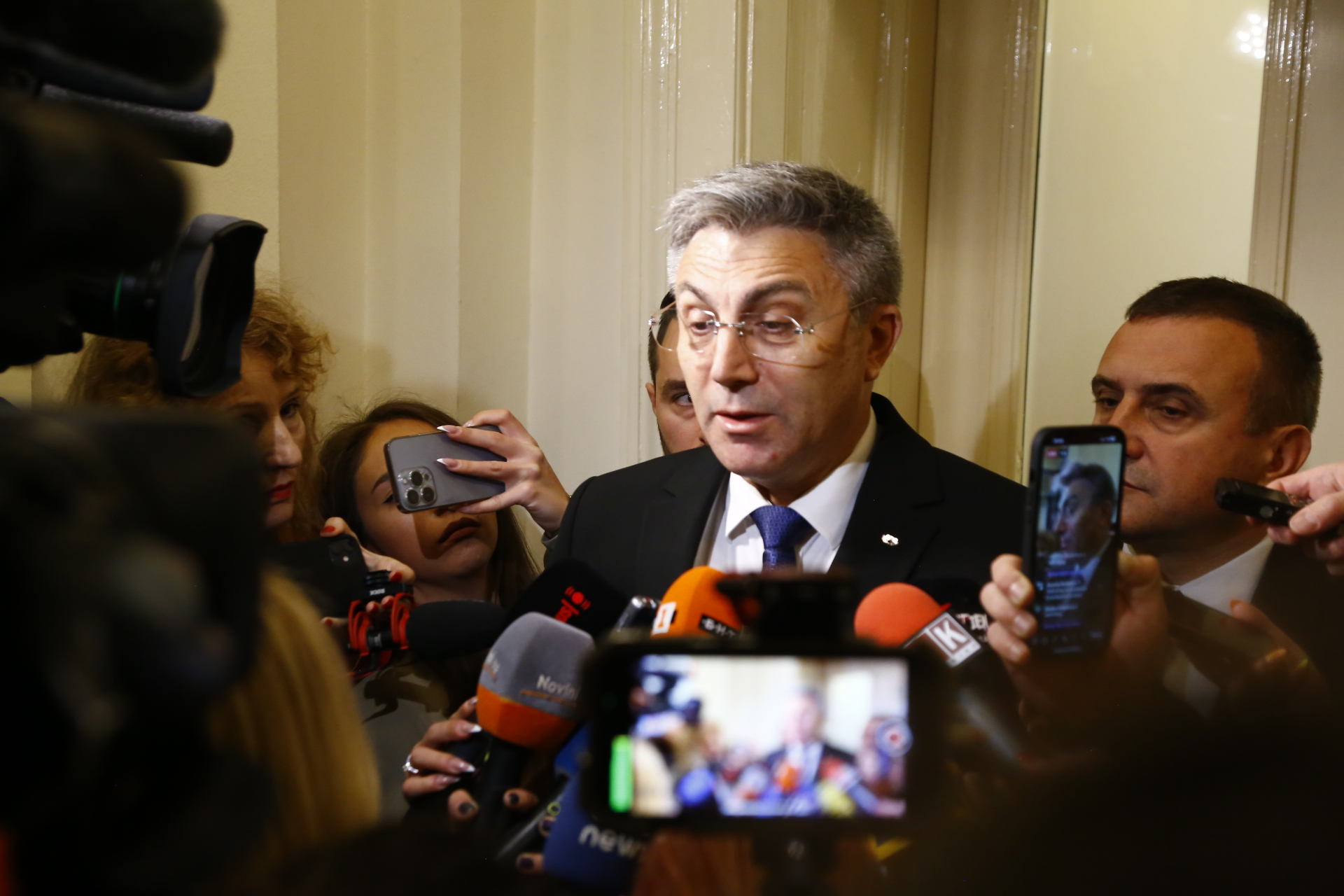 Карадайъ излезе насред преговорите с Борисов, издаде планът му за управление