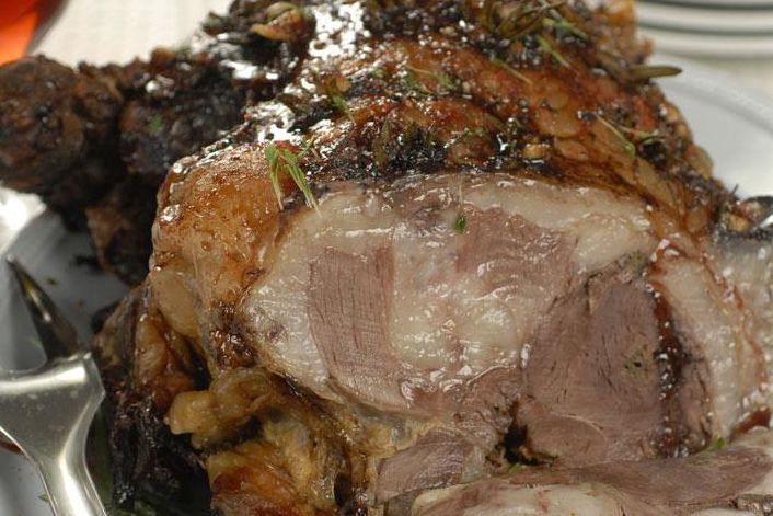 Никой на трапезата няма да остане безразличен към това вкусно агнешко 