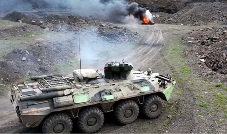 Украински дрон Баба Яга атакува руски БТР-82А и ето какво се случи
