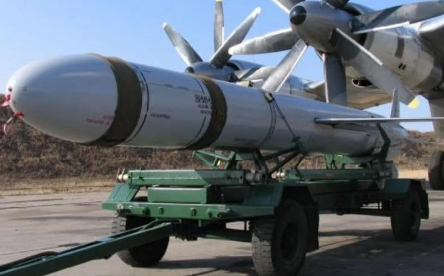 Украински полковник стресна света с прогноза за руски удари с хиляди ракети