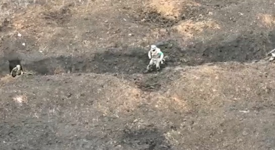 ВИДЕО от войната: ВСУ показаха престрелка с "вагнеровците" в окопите край Бахмут