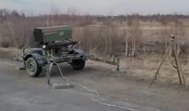 Украински военни едва не станаха жертва на собствената си самоделна РСЗО СНИМКИ