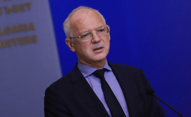 Васил Велев каза какво е необходимо, за да се запълни дупката в хазната