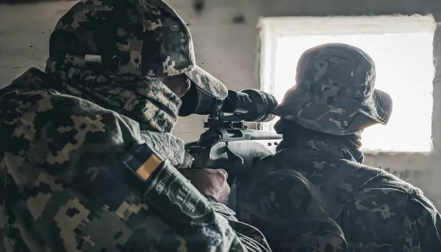 ВИДЕО от войната: Генерал-полковник от ВСУ показа как действат "призраците на Бахмут".