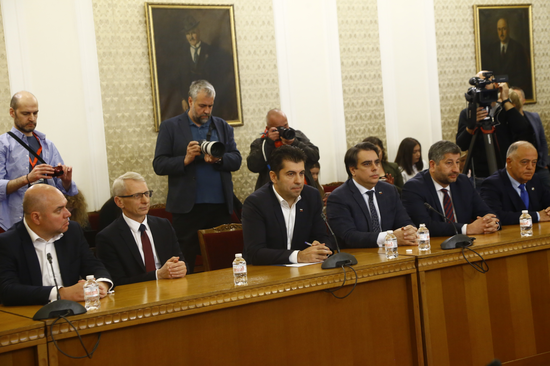 Виден политолог: Нещата истеризираха! ПП дават заден, сбъркаха със...