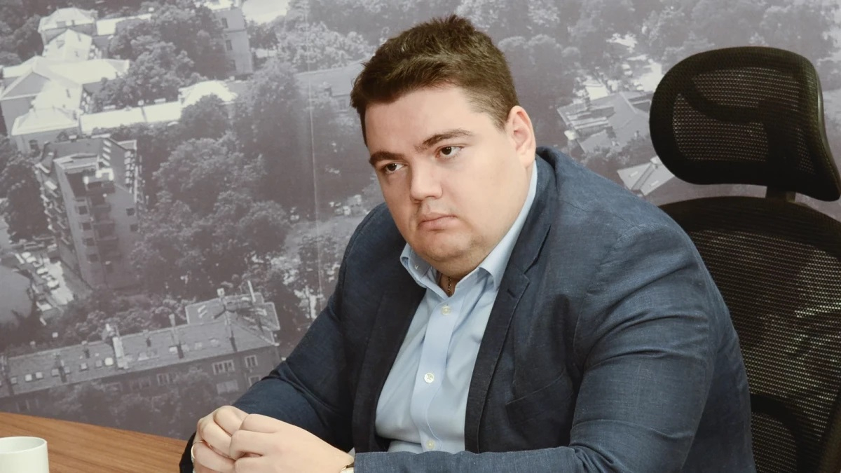 Този младеж с къса кариера ще кове законите и реформира правосъдието в България 