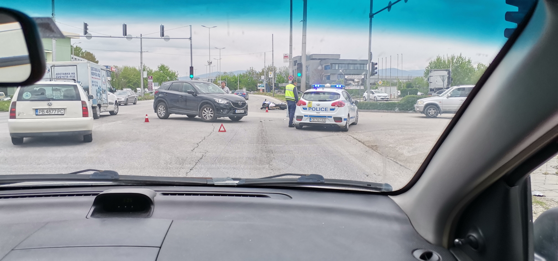 Адско меле с моторист на входа на Пловдив, ето какво се случва СНИМКИ 