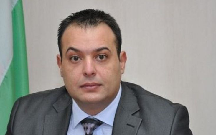 Защитава ли областният управител на Пазарджик Трендафил Величков частни интереси?