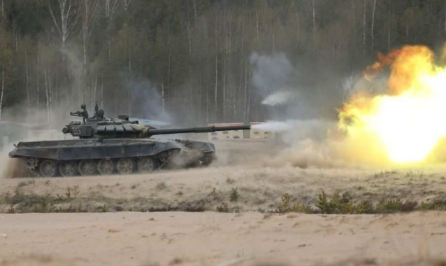 Танкисти от Славянската бригада разбиват техниката на ВСУ край Авдеевка ВИДЕО