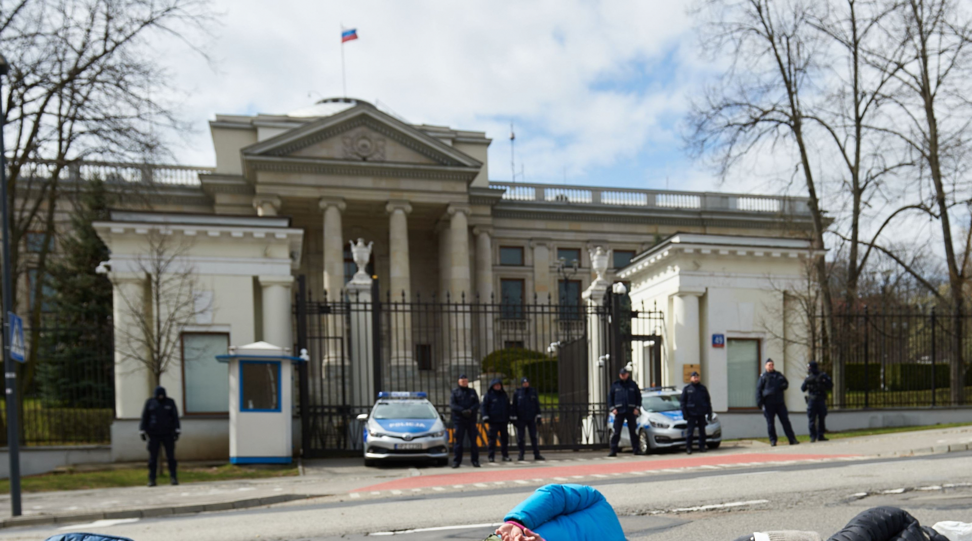 Полша конфискува руска гимназия във Варшава, била "шпионско гнездо" 