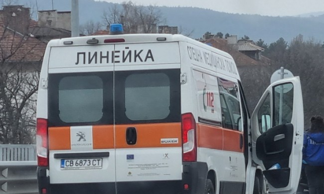 Трагедия в Северозапада: Млад съпруг изчака жена си да тръгне на работа, излезе на двора и…