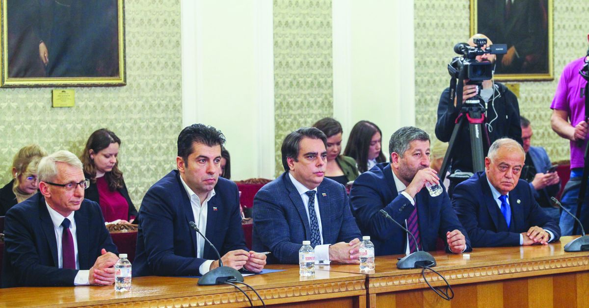 Депутатите на ПП получиха нов СПИСЪК с имената за министри в техния проектокабинет