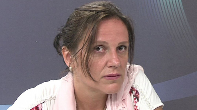 Д-р Гълъбова: Политиците разиграват театър!