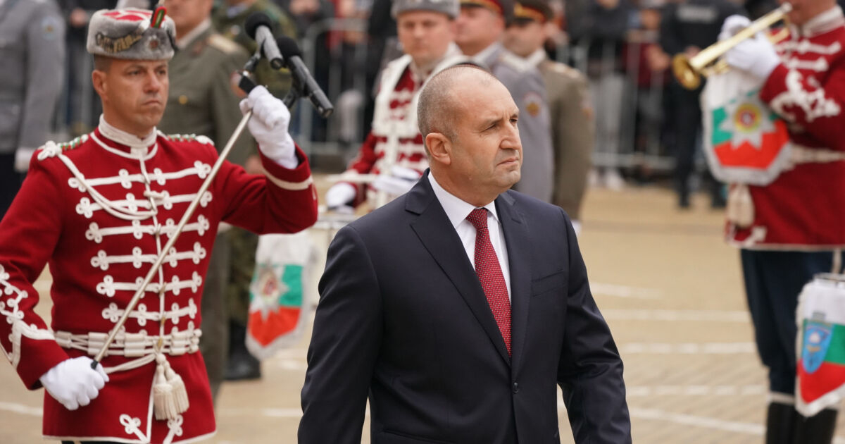 Стефан Янев разтълкува думите на президента Радев от парада ВИДЕО