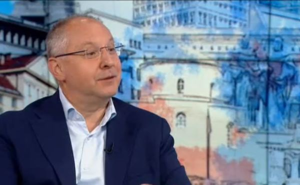 Станишев скочи: Борбата срещу джендърите в училищата е измислена тема! 