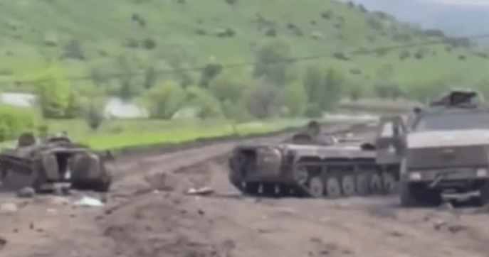 ВИДЕО от войната: Показаха как ВСУ изтеглят разбита техника близо до Бахмут