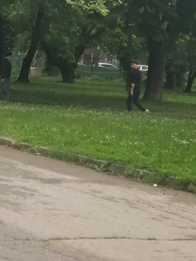 Пловдивчанка бие тревога: Пазете децата си! Този извратеняк следи малки момиченца в парка и... СНИМКИ