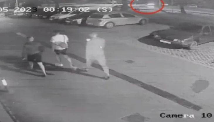 Опасна изцепка на шофьорка с бял джип на светофара, където загинаха Ани и Явор ВИДЕО 