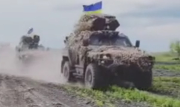 Турските бронирани машини Cobra II се появиха загадъчно в Украйна ВИДЕО