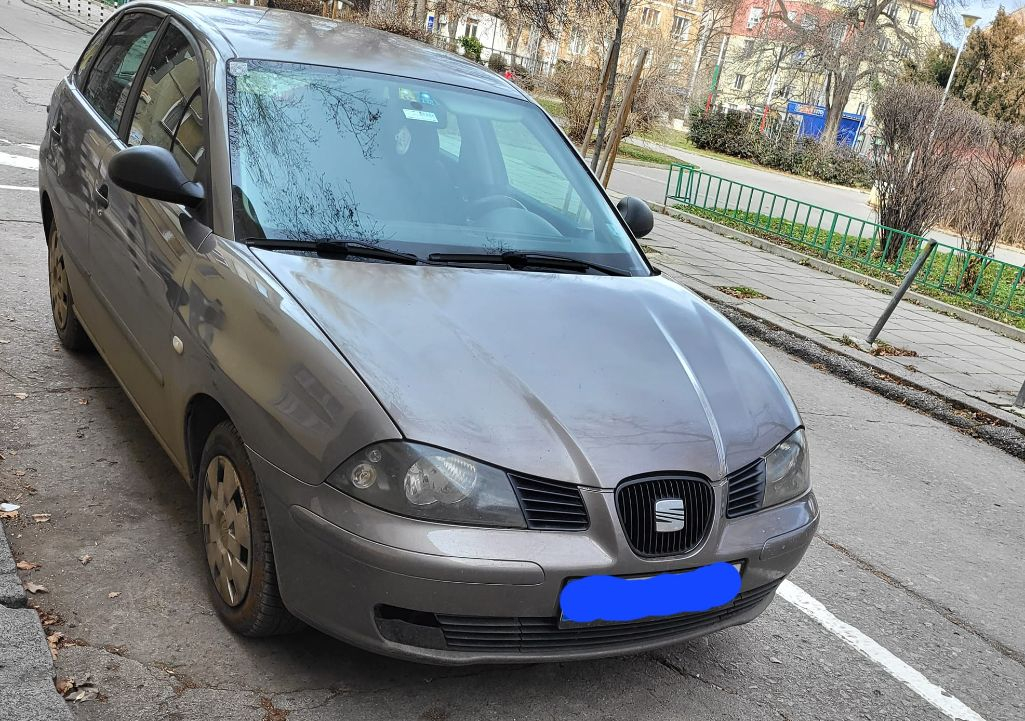 Млада столичанка паркира колата си в центъра на Перник, сега й се плаче СНИМКИ 