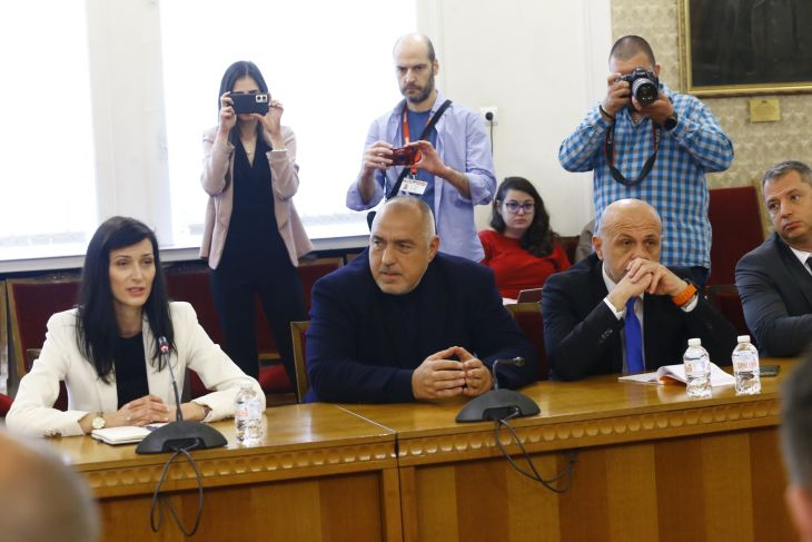 Високо напрежение на срещата ГЕРБ-БСП! Нинова към Борисов: Ще ви кажа директно, че... ВИДЕО