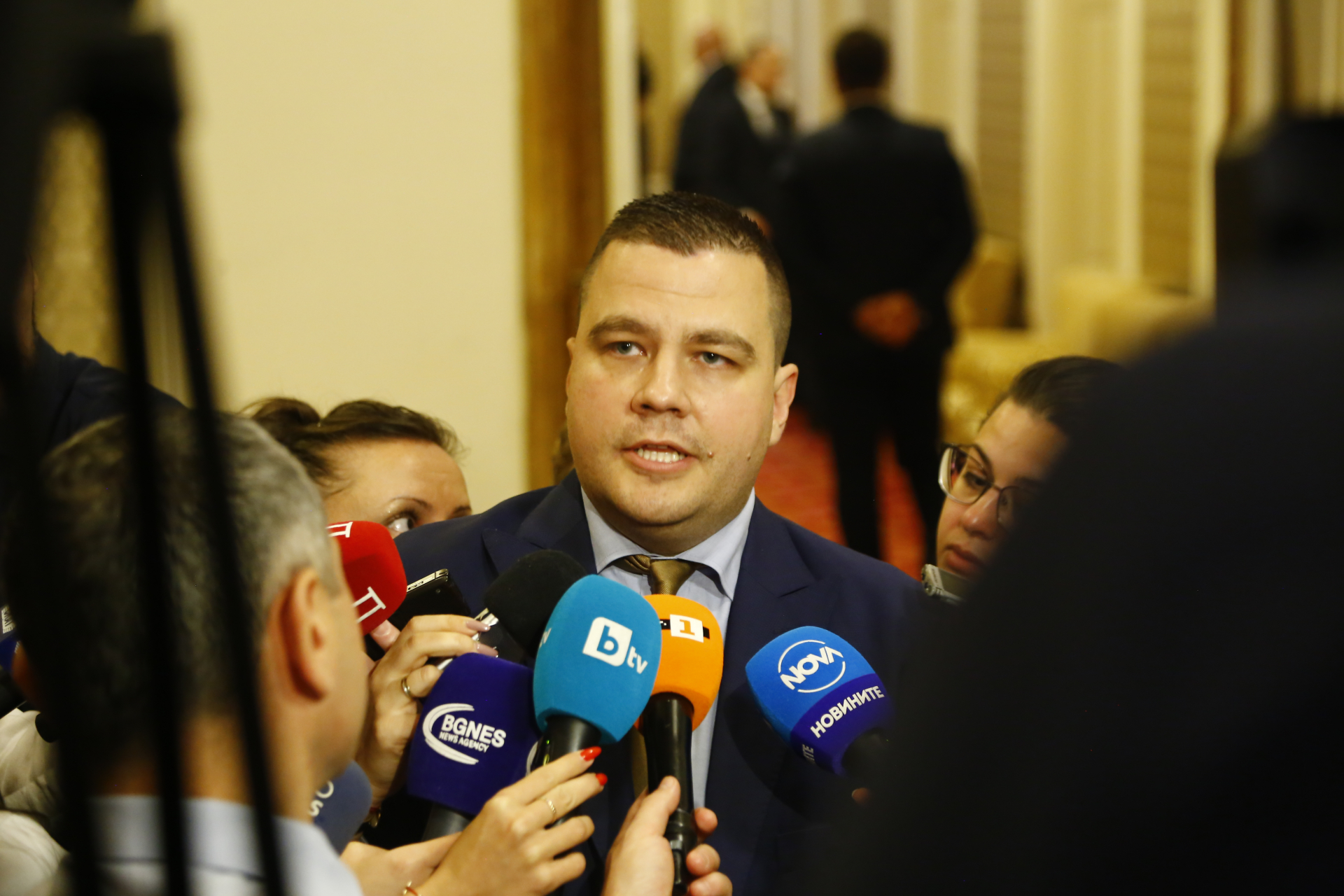 Балабанов обяви Радостин Василев за предател за цял живот, а Кирил Петков...