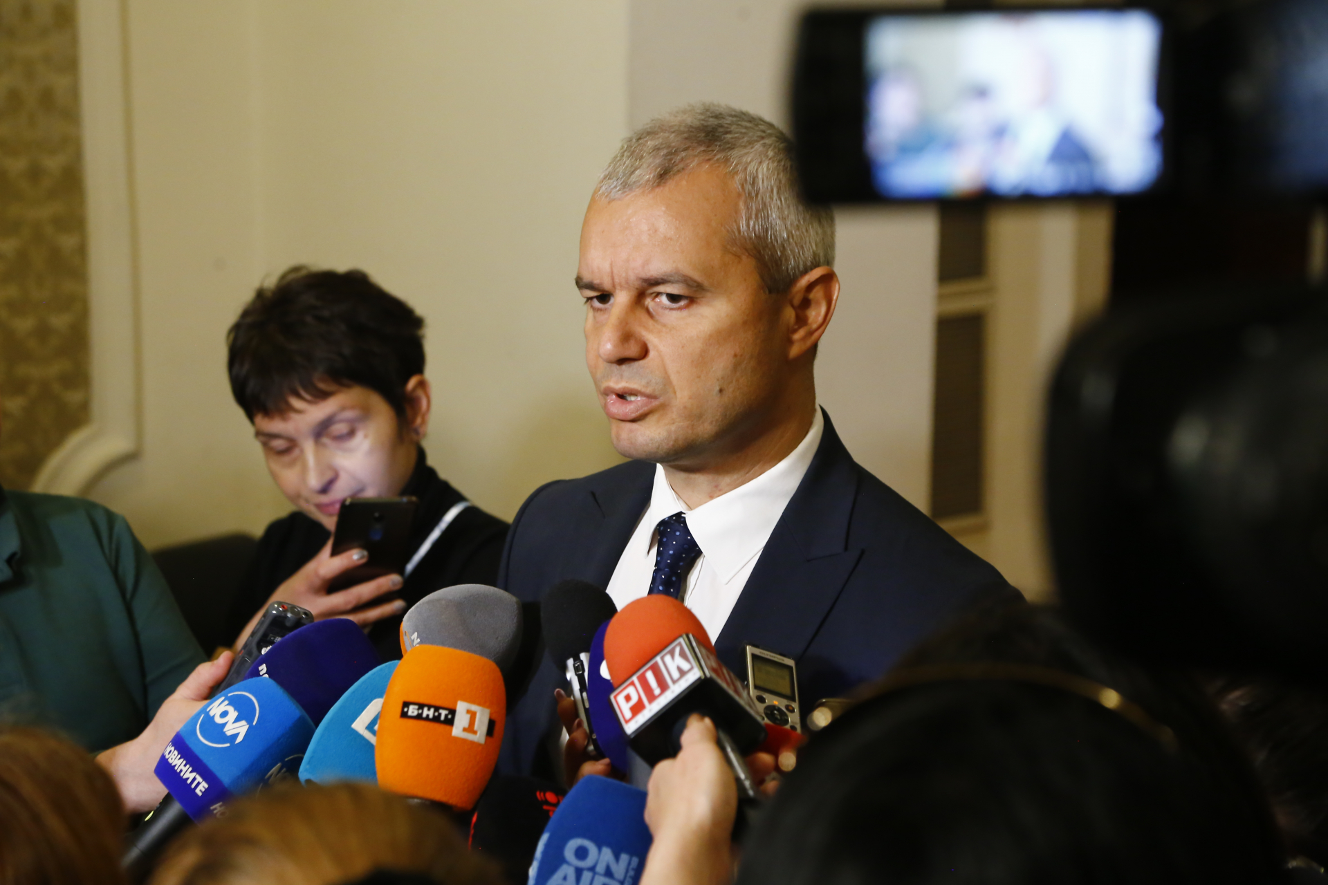 Костадинов огласи причината, накарала ПП-ДБ и ГЕРБ да се съберат 