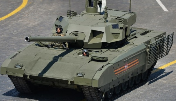 Рогозин остро критикува проблемите с прехваления танк „Армата“