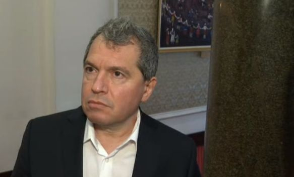 Тошко Йорданов: Уважаеми съграждани, на политиците хич не им пука за вас