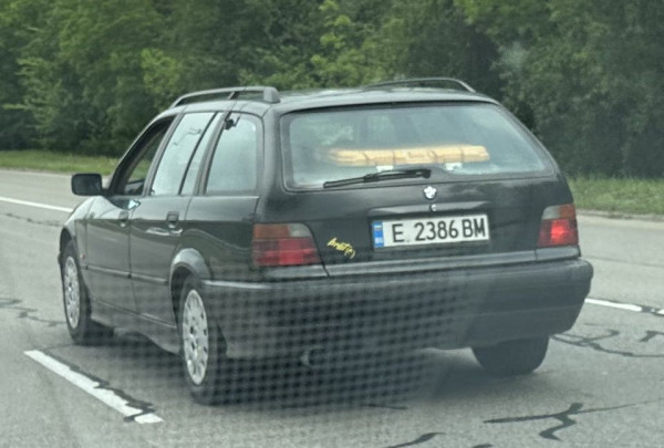 Шофьор на БМВ вбеси със селяндурска проява на АМ "Тракия"