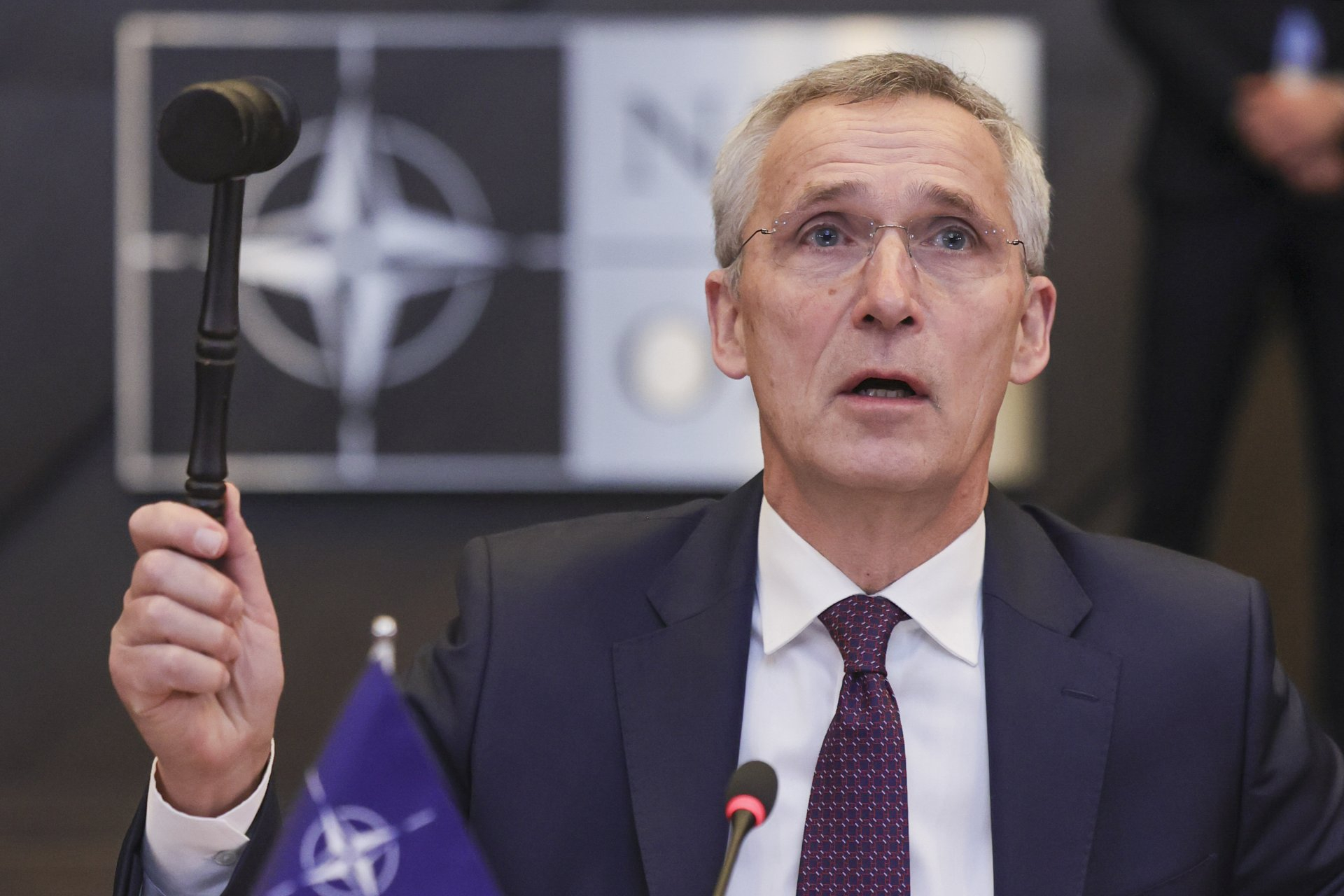 Става напечено: НАТО със секретен военен план от хиляди страници за война с Русия