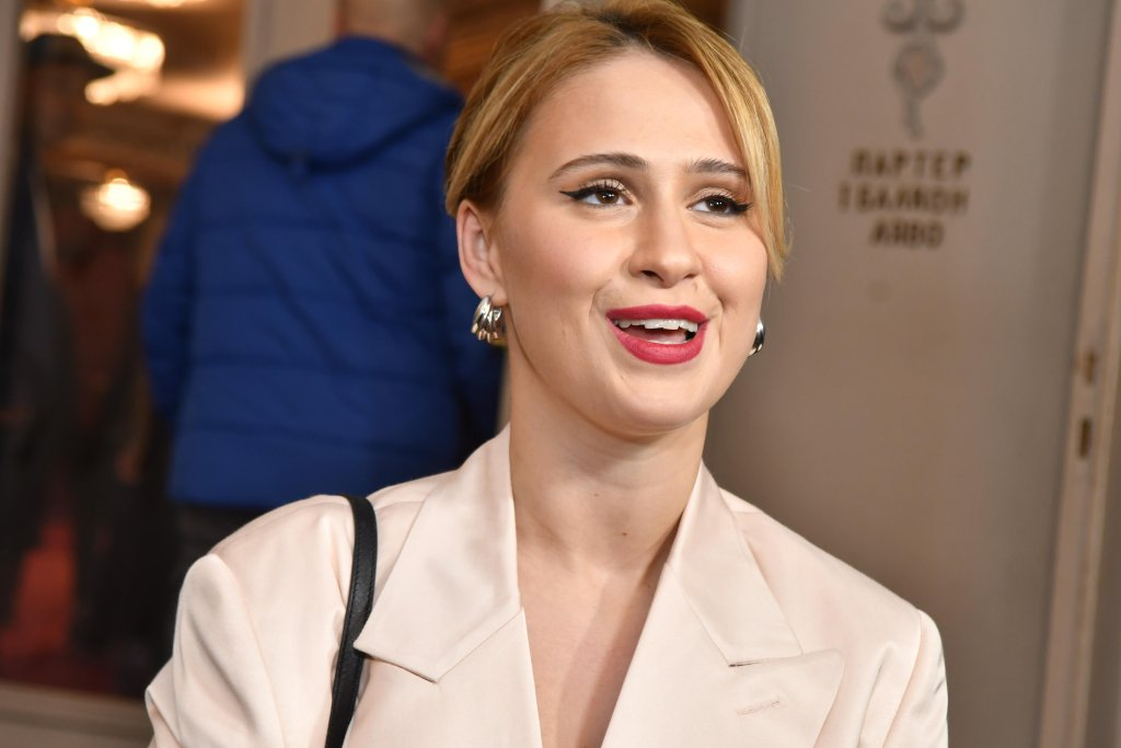 Мария Бакалова ще се отърка в най-великата холивудска звезда 