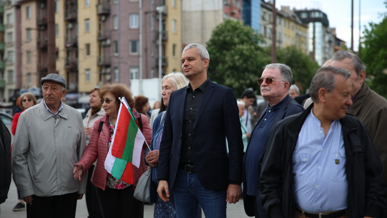 Мощни демонстрации в цялата страна срещу въвличането на България във войната СНИМКИ