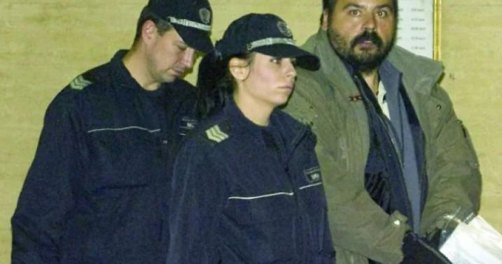 Свирепият убиец Рамбо опита да шмекерува и ето какъв тежък удар получи в зандана 