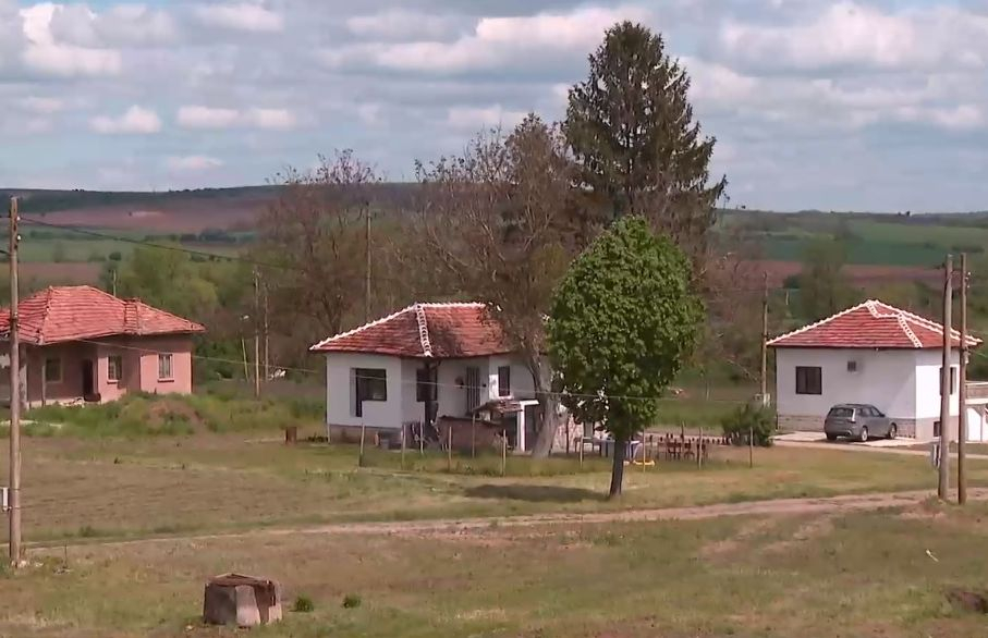 Истинско чудо в запустяло наше село след пристигането на гурбетчия и германски пенсионери ВИДЕО