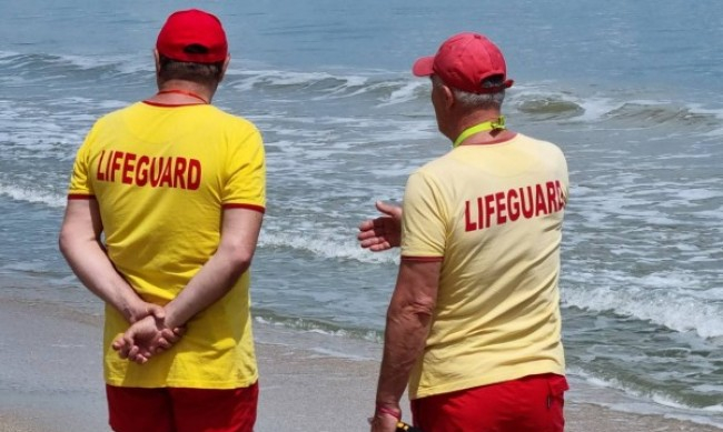 Украинските бежанци с нова врътка по морето! Искат уж да ни спасяват, но после... 