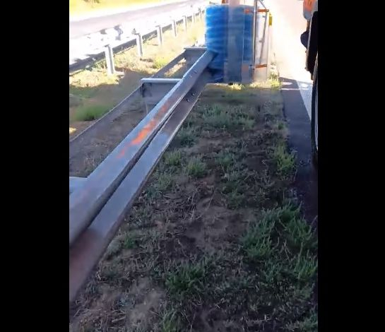 Невиждана гледка по пътищата у нас! Тъжното е, че... ВИДЕО