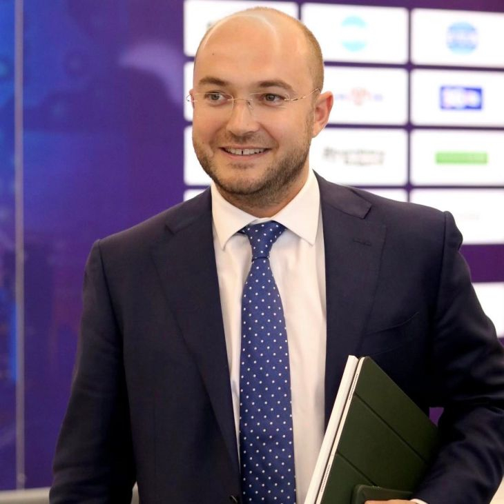 Шефът на СОС изригна: Момчета и момичета от ПП, дълбаете дъното на българската политика