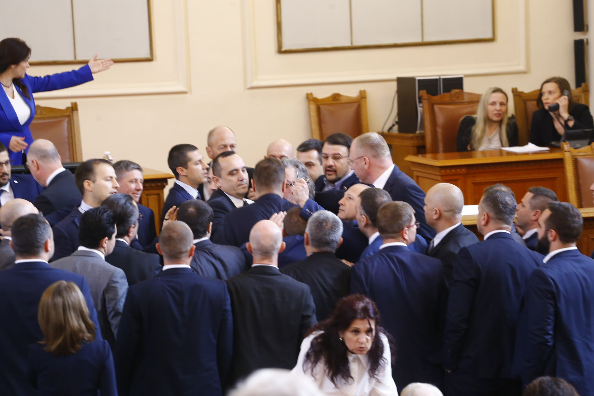 Манол Пейков: "Възраждане" ме нарекоха мръсна гнида, ритаха ме в краката, за да... 