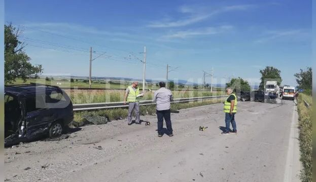 Тежка верижна катастрофа на пътя Карнобат - Шумен, има загинал СНИМКИ